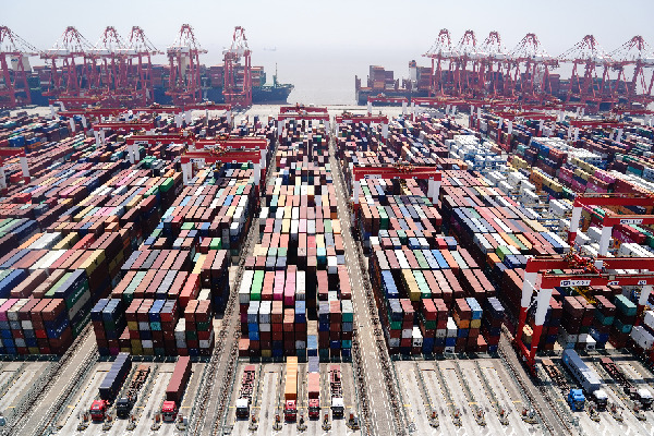 防疫不懈 生产不停——上海国际航运中心保稳保畅一线观察