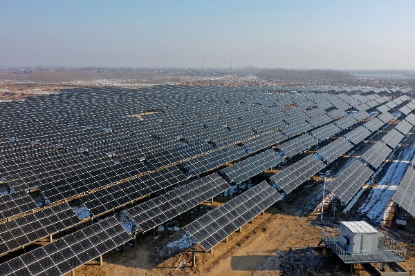 装机猛增价格“跳水” 光伏行业过热“后遗症”渐显