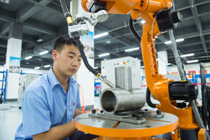 规划&ldquo;撞车&rdquo;　多地争上先进制造业