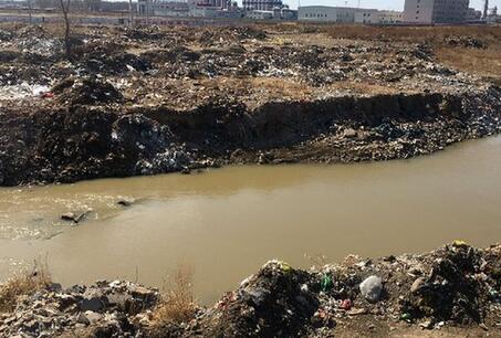 内蒙古宁城县遭遇&ldquo;垃圾围村&rdquo;